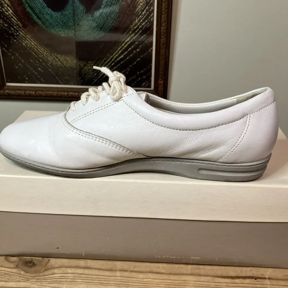 Easy Spirit Anti-Gravity IQ Motion Leather Shoes Women’s Size 7.5 White Comfy